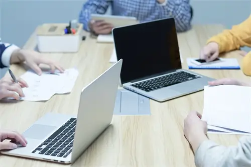 东门里美食广场在哪里